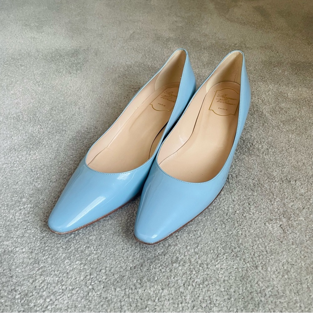 Roger Vivier Virgule Pump $150